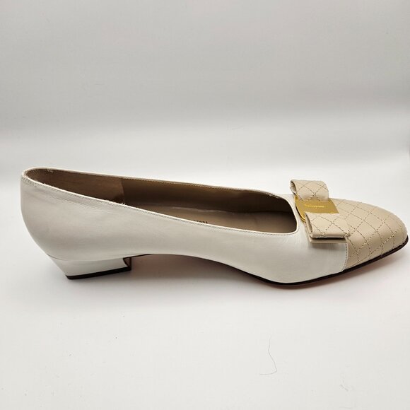 Salvatore Ferragamo Quilted Vara Low Heel Pumps - Picture 5 of 13